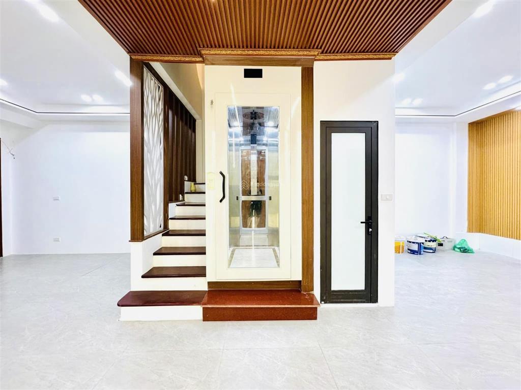 Gấp bán nhà khu phân lô quan chức cạnh công viên, 65.3m2 6 tầng thang máy gara ô tô, giá 21.8 tỷ