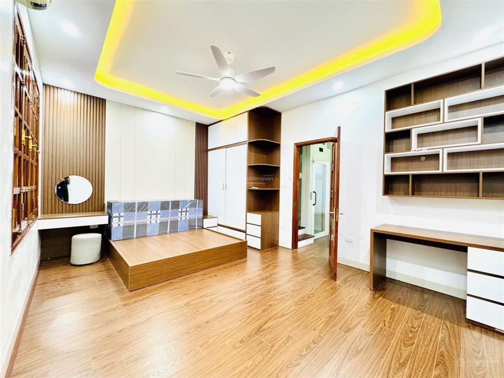 Gấp bán nhà khu phân lô quan chức cạnh công viên, 65.3m2 6 tầng thang máy gara ô tô, giá 21.8 tỷ