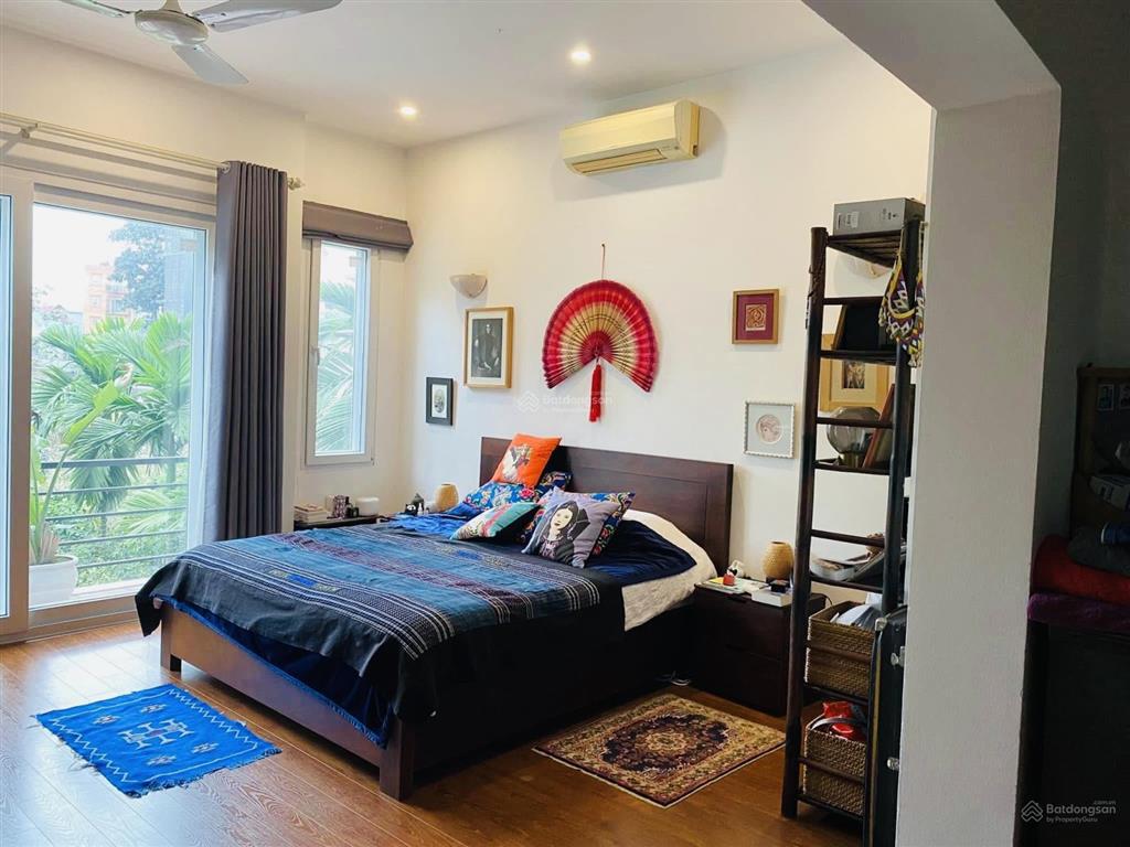 Biệt thự sân vườn quảng an tây hồ an ninh tốt, 125m2 mt 9m hưởng thụ không gian tốt, giá 47.6 tỷ