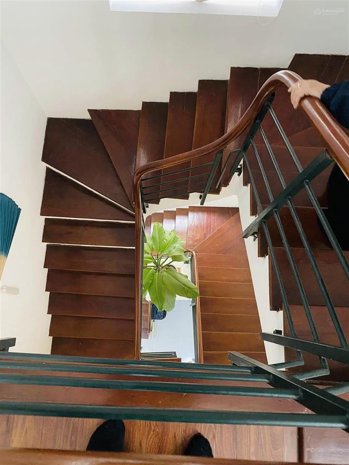 Biệt thự sân vườn quảng an tây hồ an ninh tốt, 125m2 mt 9m hưởng thụ không gian tốt, giá 47.6 tỷ