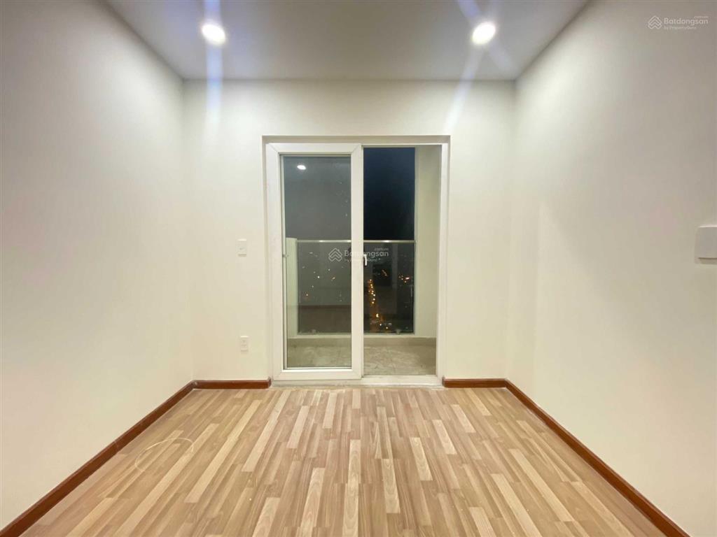 Chính chủ cho thuê diamond riverside 86m2 3pn 2wc nhà trống có rèm nhà mới 10tr/tháng 0901 400 ***
