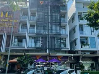 Hot  hiếm! mt đường bàu cát đôi, tân bình, dt 8 x 28, 5 tầng + thang máy, hđ 160 triệu. giá 50 tỷ