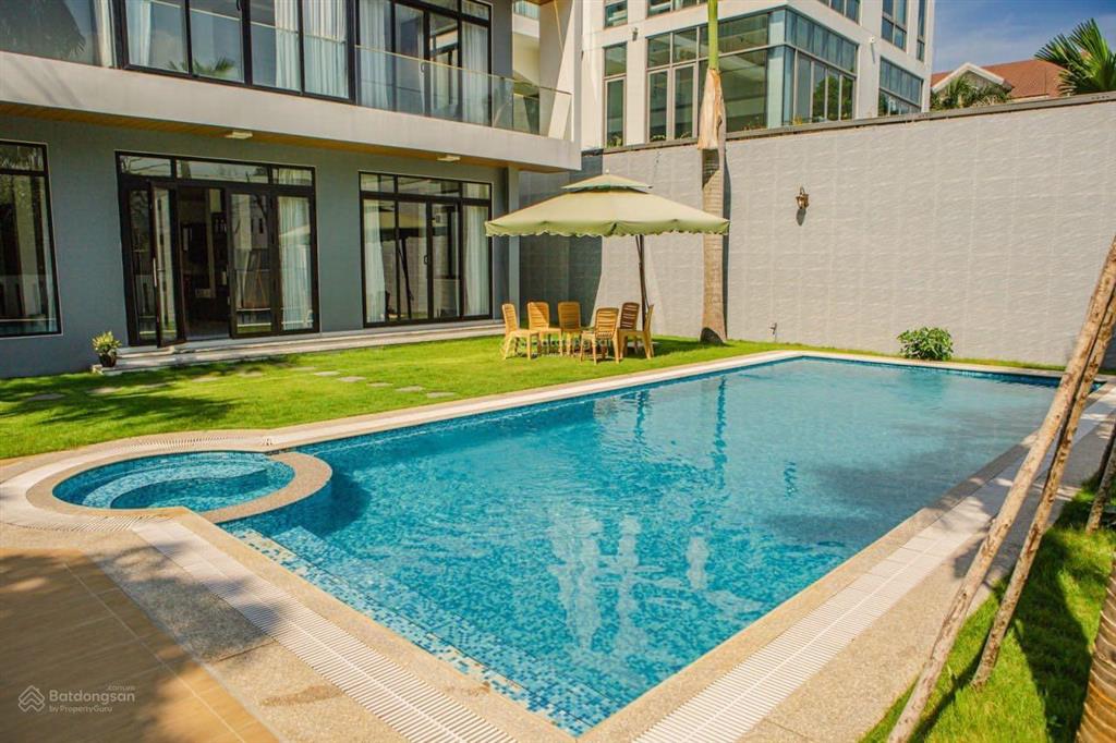 Cần cho thuê biệt thự đường nguyễn văn hưởng, phường thảo điền, quận 2.  0911 383 ***