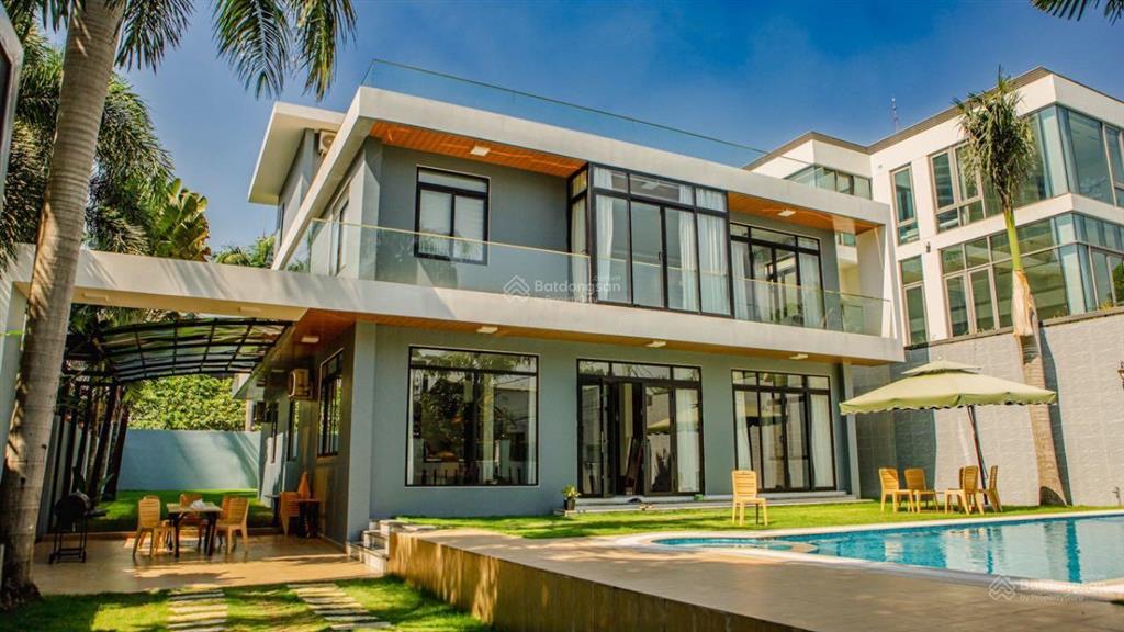 Cần cho thuê biệt thự đường nguyễn văn hưởng, phường thảo điền, quận 2.  0911 383 ***