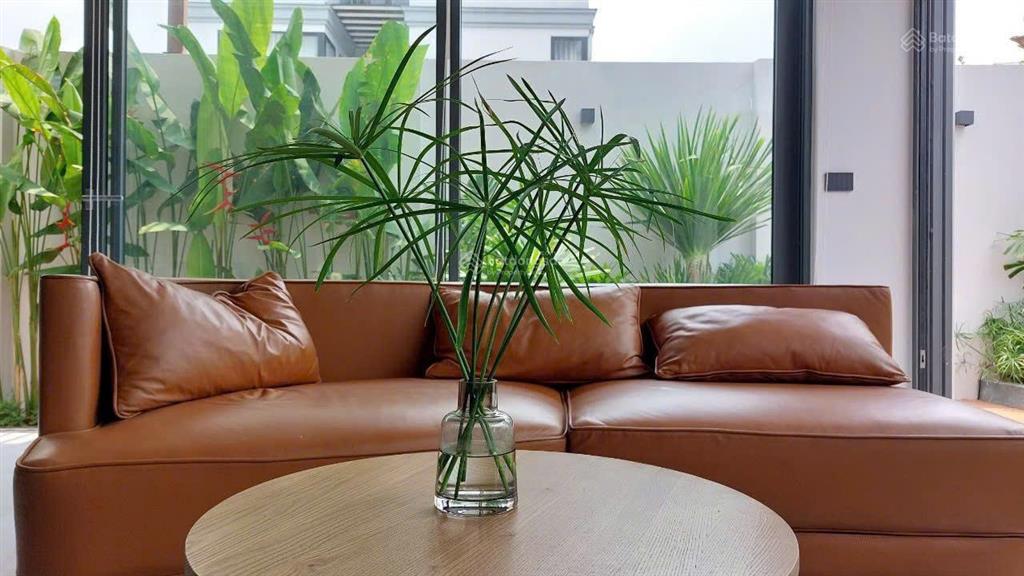 Cho thuê biệt thự 4 phòng ngủ, khu đường nguyễn hoàng, phường an phú, quận 2.  0911 383 ***