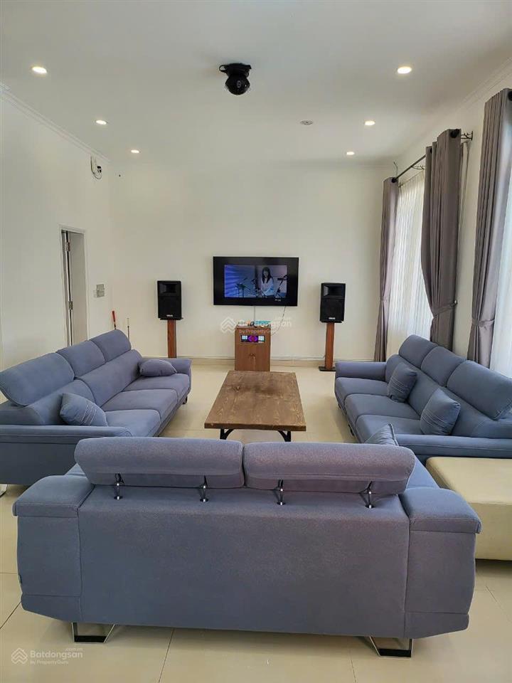 Cho thuê villa compound 24/24, đường quốc hương, phường thảo điền, quận 2.  0911 383 ***