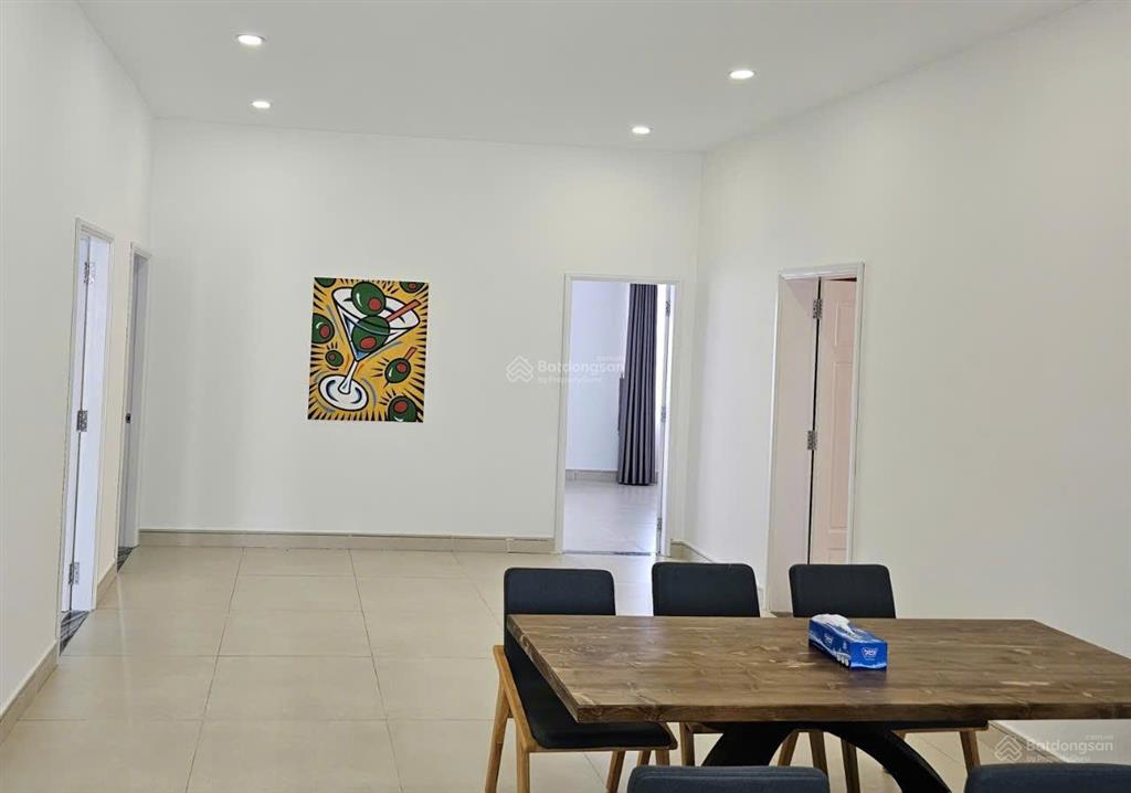 Cho thuê villa compound 24/24, đường quốc hương, phường thảo điền, quận 2.  0911 383 ***
