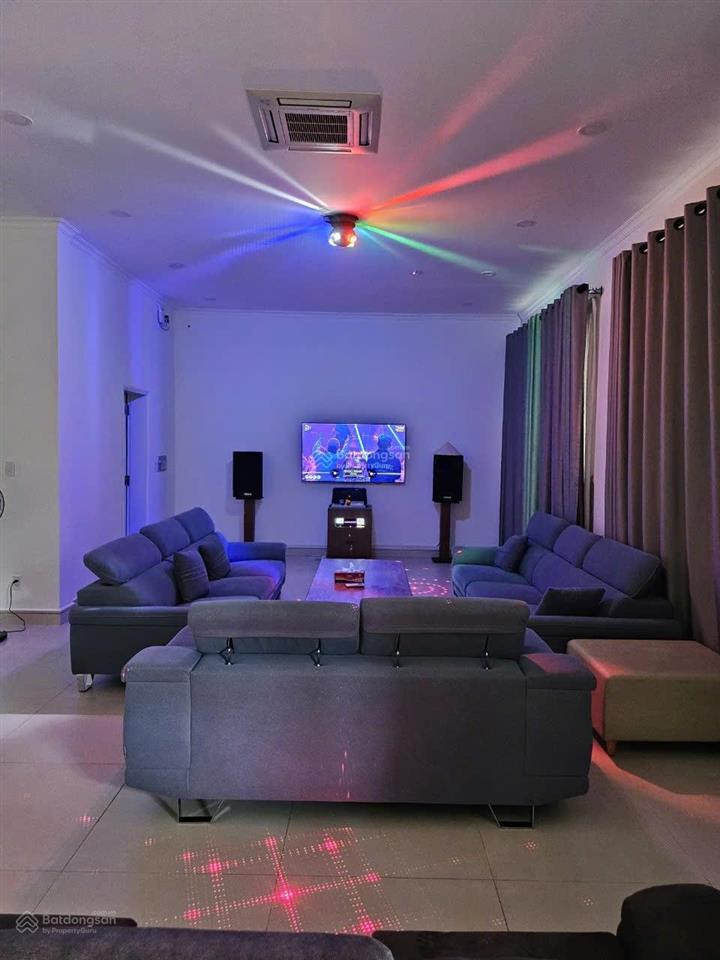 Cho thuê villa compound 24/24, đường quốc hương, phường thảo điền, quận 2.  0911 383 ***