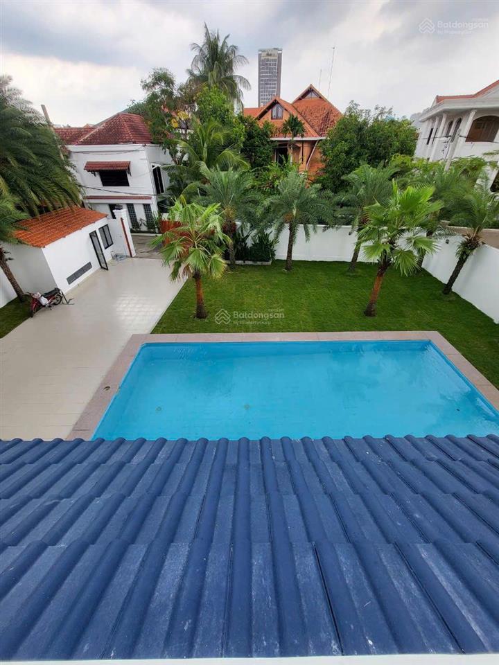 Cho thuê villa compound 24/24, đường quốc hương, phường thảo điền, quận 2.  0911 383 ***