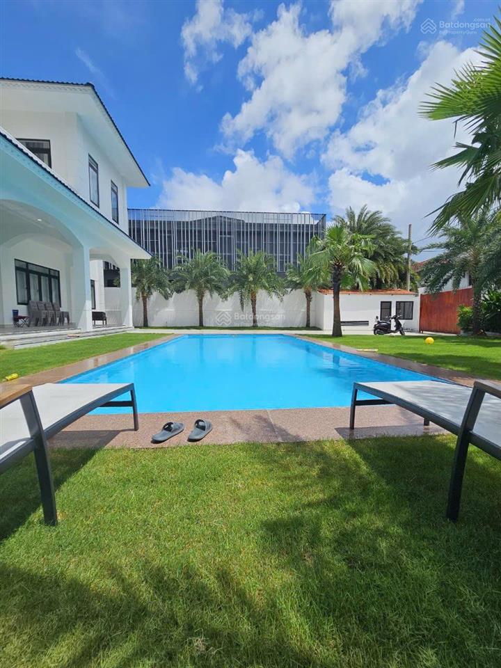 Cho thuê villa compound 24/24, đường quốc hương, phường thảo điền, quận 2.  0911 383 ***