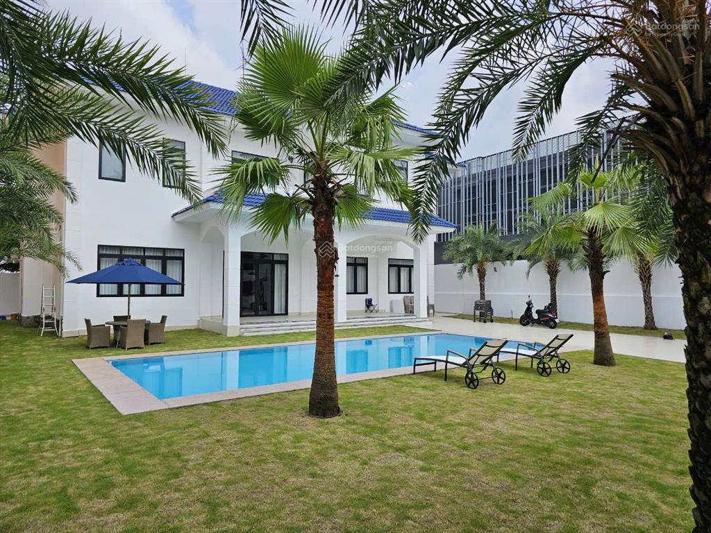 Cho thuê villa compound 24/24, đường quốc hương, phường thảo điền, quận 2.  0911 383 ***