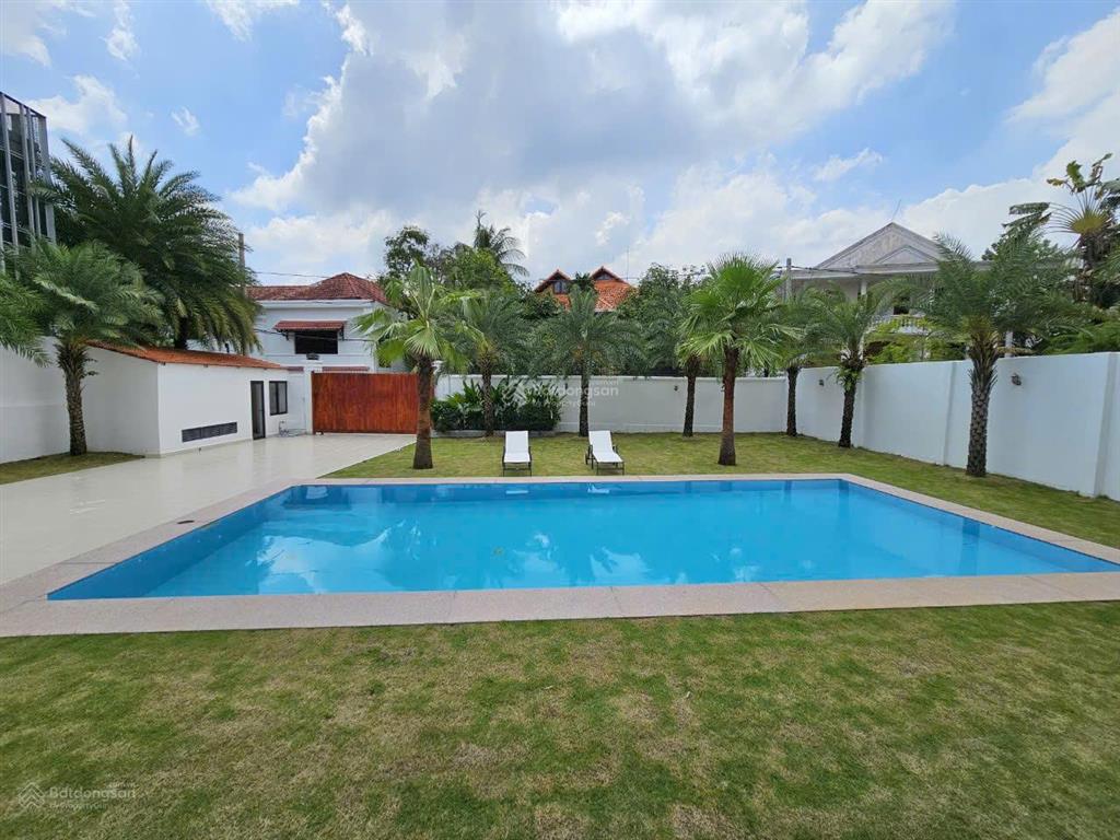 Cho thuê villa compound 24/24, đường quốc hương, phường thảo điền, quận 2.  0911 383 ***