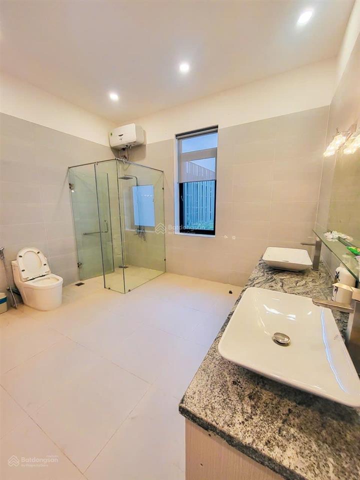 Cho thuê villa compound 24/24, đường quốc hương, phường thảo điền, quận 2.  0911 383 ***