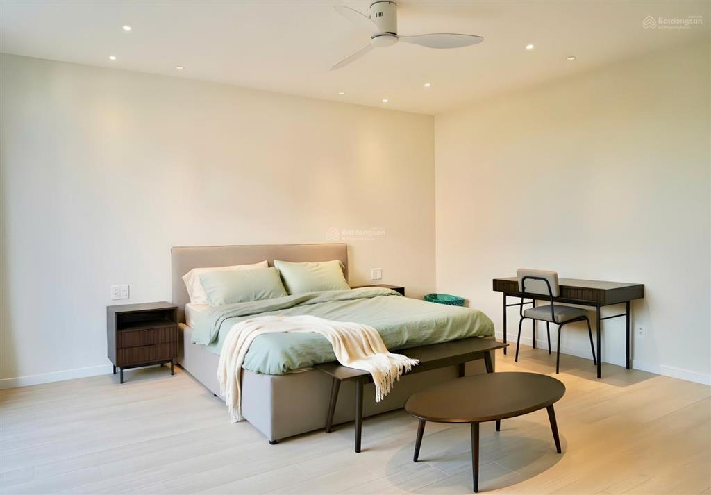 Cho thuê biệt thự khu đường thảo điền, phường thảo điền, quận 2.  0911 383 ***