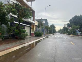 Cần bán. mặt tiền phan bội châu p. long tâm tp bà rịa. dt 5x22  full thổ cư  sổ hồng giá rẻ