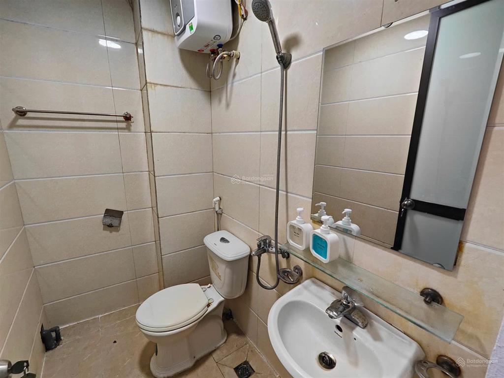 Cho thuê cc mini 1pn, 1wc, 40m2 tại đào tấn, ngọc khánh, ba đình, hà nội, 6,5 triệu