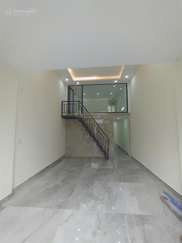 Nhà mới hoang hưu nam  đường ô tô 5m  giá nhĩnh 4tỷ