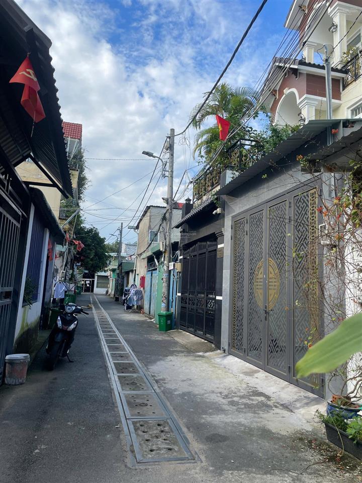 Nhà mới hoang hưu nam  đường ô tô 5m  giá nhĩnh 4tỷ