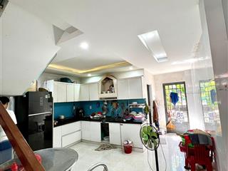 Bán nhanh nhà đẹp hướng đông nam đường hoà minh 17 cách biển 500m
