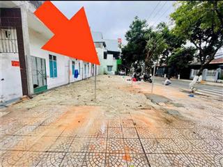 Lô góc đẹp sát biển mt phùng hưng và dũng sĩ thanh khê rất đáng để đầu tư,xây căn hộ/khách sạn