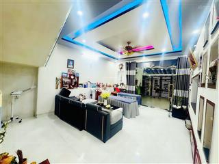 Gấp bán nhà mt gần bến xe đường bùi giáng 3 tầng 3 mê full nội thất chỉ 6,8 tỷ