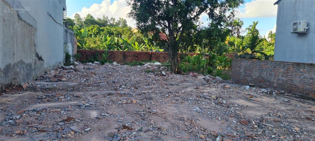 Bán 296m2 đất trục chính xã tiền an, ô đất nằm ở trung tâm của xã, mặt tiền 10m, full đất ở