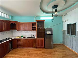 (chủ gửi) cho thuê căn hộ chung cư hưng phú 2 phòng ngủ 70m2 sàn gỗ, nhiều nội thất  6 triệu