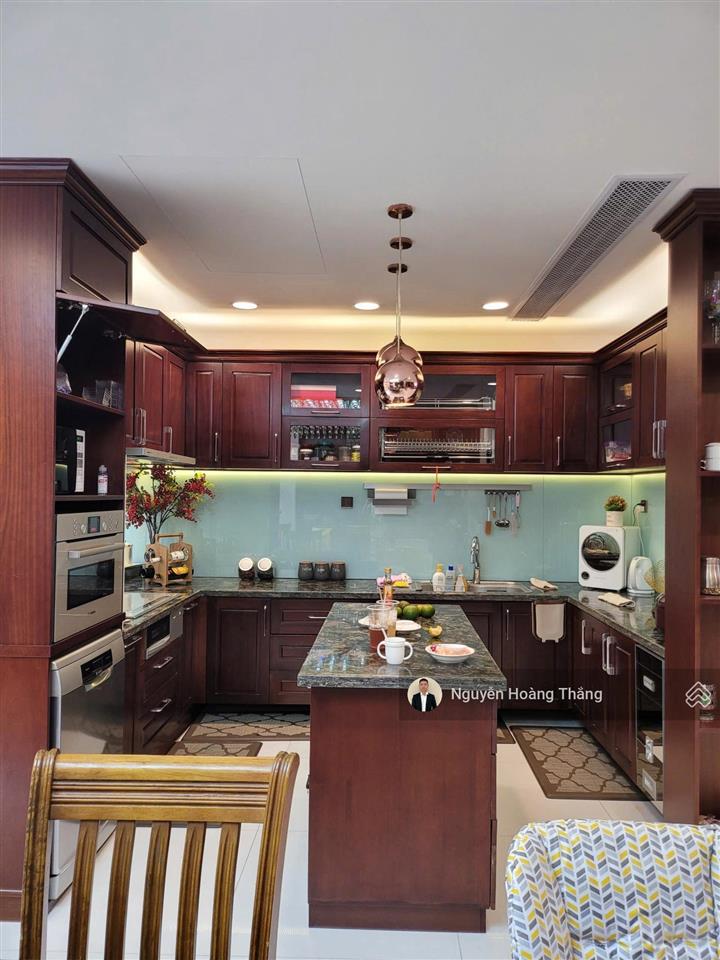 Cho thuê biệt thự 60tr/th 5pn full nt luxury mới 100%, q. 2  580m2 sàn, vào ở ngay  0936 890 ***