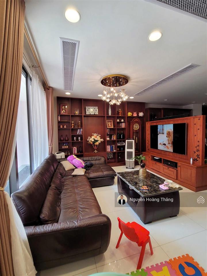 Cho thuê biệt thự 60tr/th 5pn full nt luxury mới 100%, q. 2  580m2 sàn, vào ở ngay  0936 890 ***