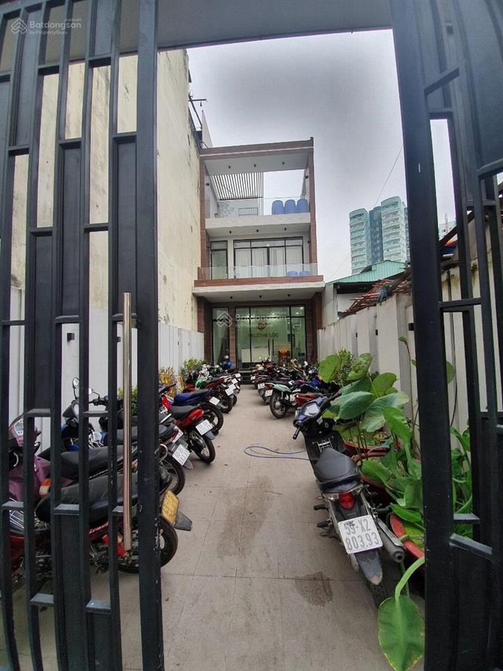 Bán nhà phố 1 trệt 2 lầu mặt tiền võ nguyên giáp, ngay ngã tư mk đối diện ga metro bình thái