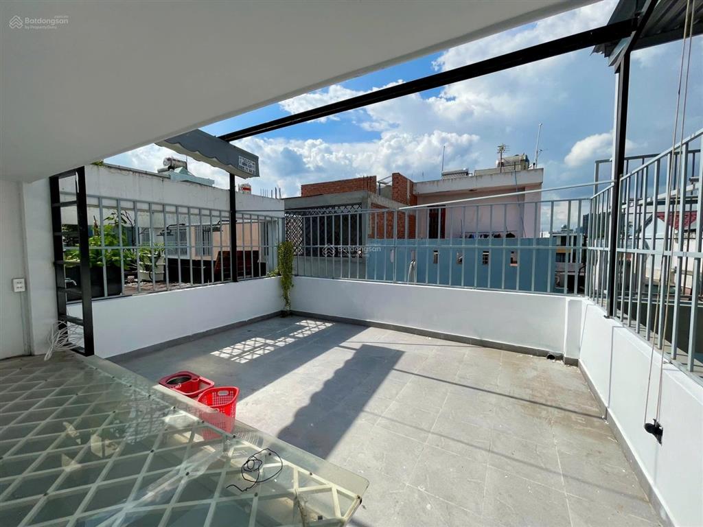 Chính chủ gửi bán nhà phố 4 tầng mặt tiền đường 20m, phú mỹ, q7 |90m2|15,xt|