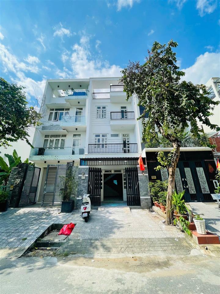 Chính chủ gửi bán nhà phố 4 tầng mặt tiền đường 20m, phú mỹ, q7 |90m2|15,xt|