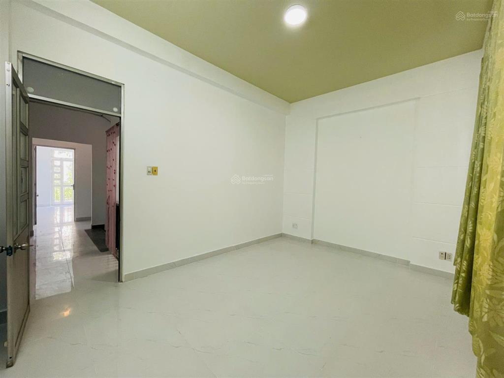 Chính chủ gửi bán nhà phố 4 tầng mặt tiền đường 20m, phú mỹ, q7 |90m2|15,xt|