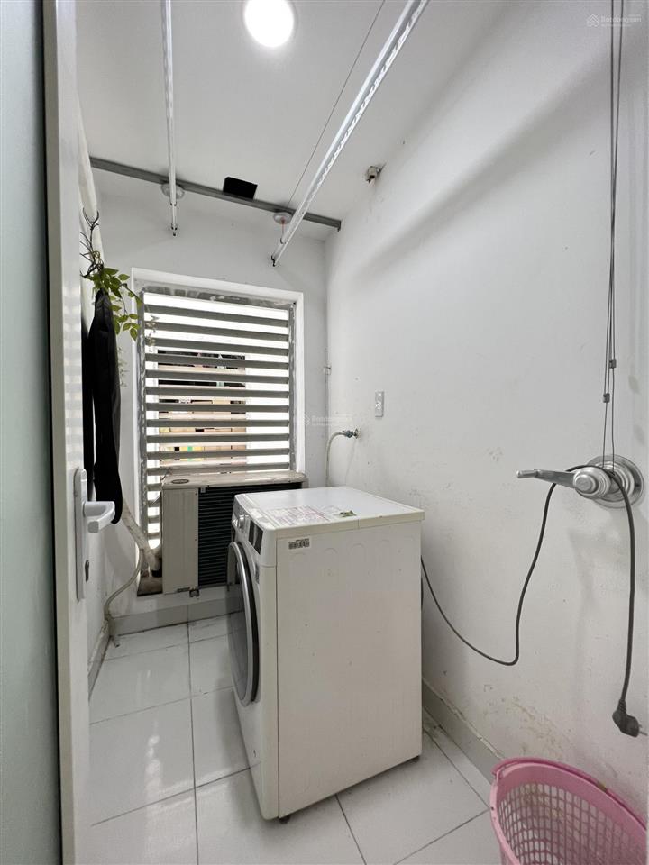 Chủ cần bán nhanh căn hộ chung cư oriental plaza, quận tân phú có sổ hồng