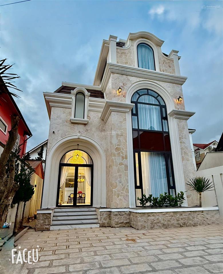 Bán villa châu âu có hồ bơi nam hồ đà lạt mới xây