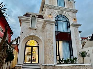 Bán villa châu âu có hồ bơi nam hồ đà lạt mới xây