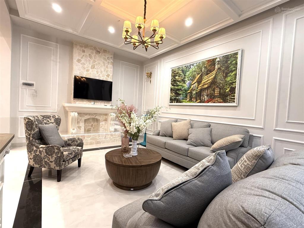 Bán villa châu âu có hồ bơi nam hồ đà lạt mới xây