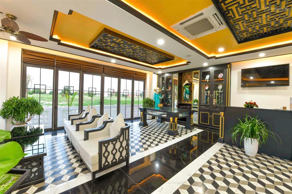 Bán khách sạn view biển ngay phố cổ hội an doanh thu tốt