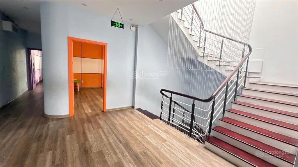 Bán nhà 4 tầng phan đăng lưu ngang 7,5m giá sập hầm