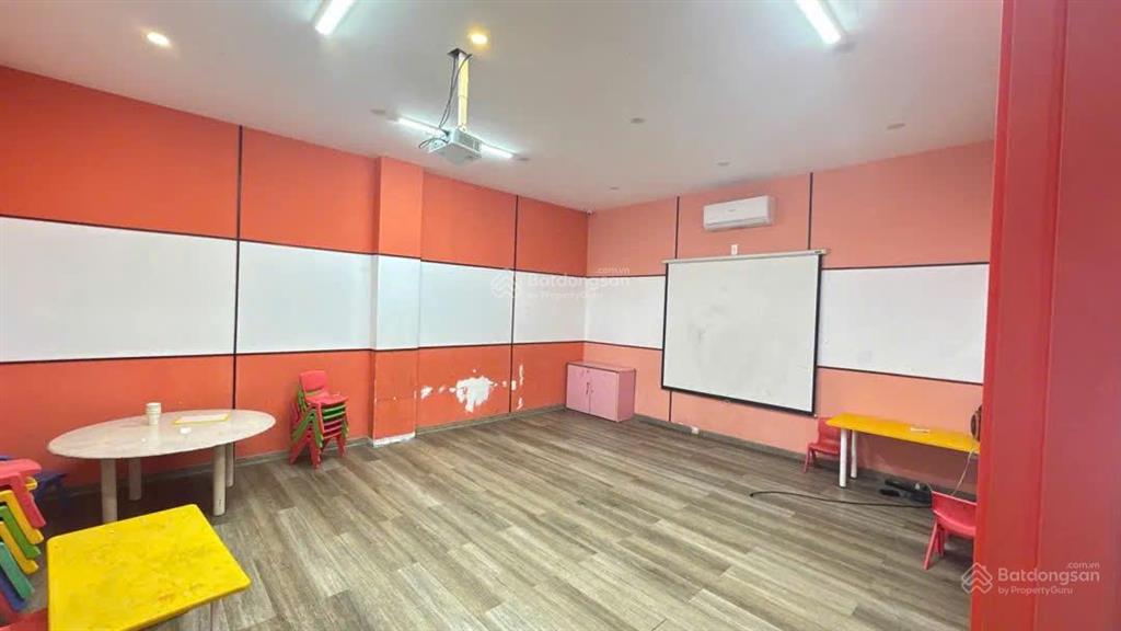 Bán nhà 4 tầng phan đăng lưu ngang 7,5m giá sập hầm