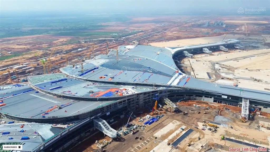 Đất tmdv mặt tiền trục chính vào sân bay long thành, shr sẵn, giá dtu.