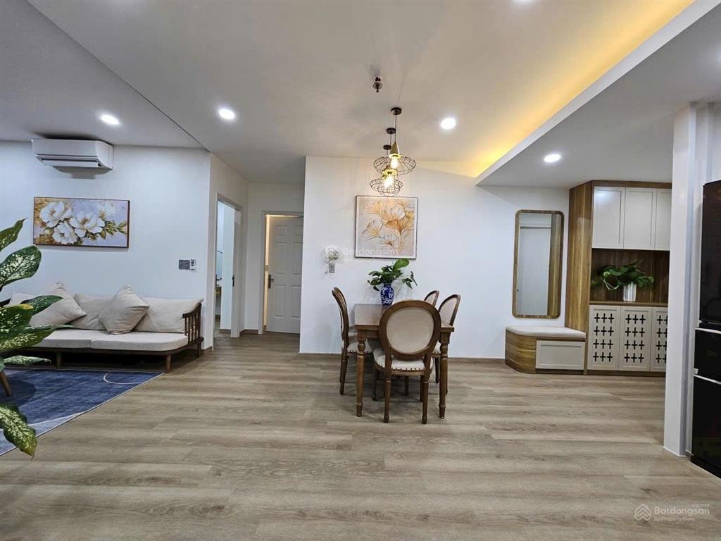Bán nhiều căn hộ 2pn tropic garden  giá 6,8 tỷ