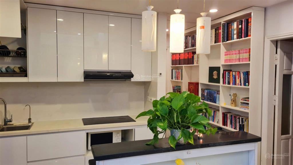 Bán gấp căn hộ lô góc ngã 4 sở  2n2wc  phố hoàng văn thái  tt thanh xuân  ở luôn  sổ lâu dài