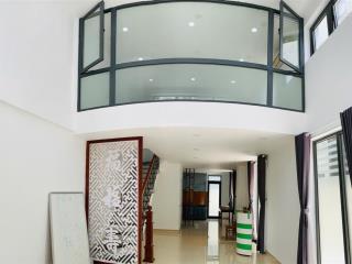 Cho thuê shophouse căn góc lakeview city quận 2, 7x20m, 1 trệt 4 lầu, nội thất đẹp, đầy đủ