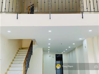 Cho thuê nhà 5x20m mặt tiền đường song hành giá 40tr/tháng, có thang máy