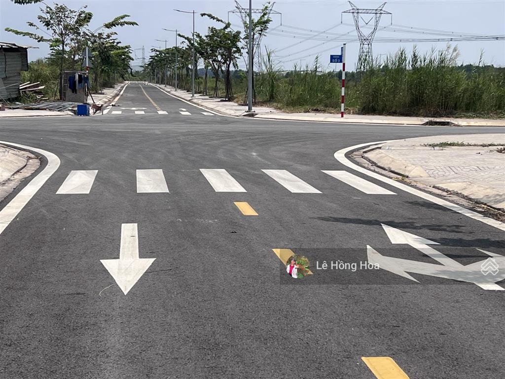 Chính chủ bán gấp nền đất thổ cư 90m2 shr giáp bình chánh ngay kcn đức hoà đông