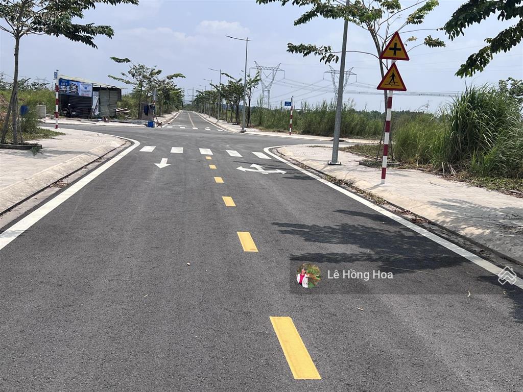 Chính chủ bán gấp nền đất thổ cư 90m2 shr giáp bình chánh ngay kcn đức hoà đông