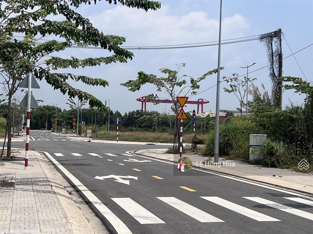 Chính chủ bán gấp nền đất thổ cư 90m2 shr giáp bình chánh ngay kcn đức hoà đông