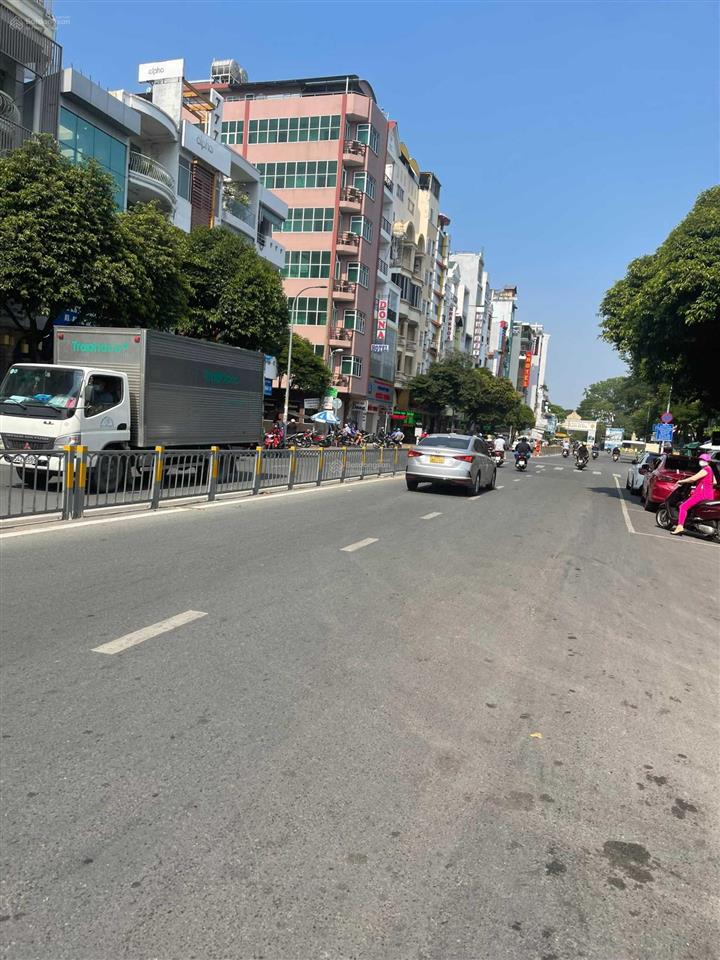 Bán tòa nhà hai bà trưngphan đình phùng quận phú nhuận. dt 8x16m, hầm 5 lầu, hđt 250tr, giá 65 tỷ