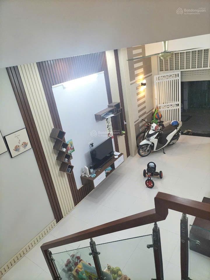 Bán nhà 2 mặt hẻm 5m gò dầu tân phú.dt 4x13 đúc 1 lầu nhà đẹp ở ngay chỉ hơn 5 tỷ